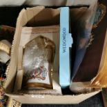 BOX LOT TO INCLUDE ROYAL ITEMS
