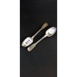 2 IRISH RAT-TAILED SILVER SPOONS APPROX 33 GRAMS