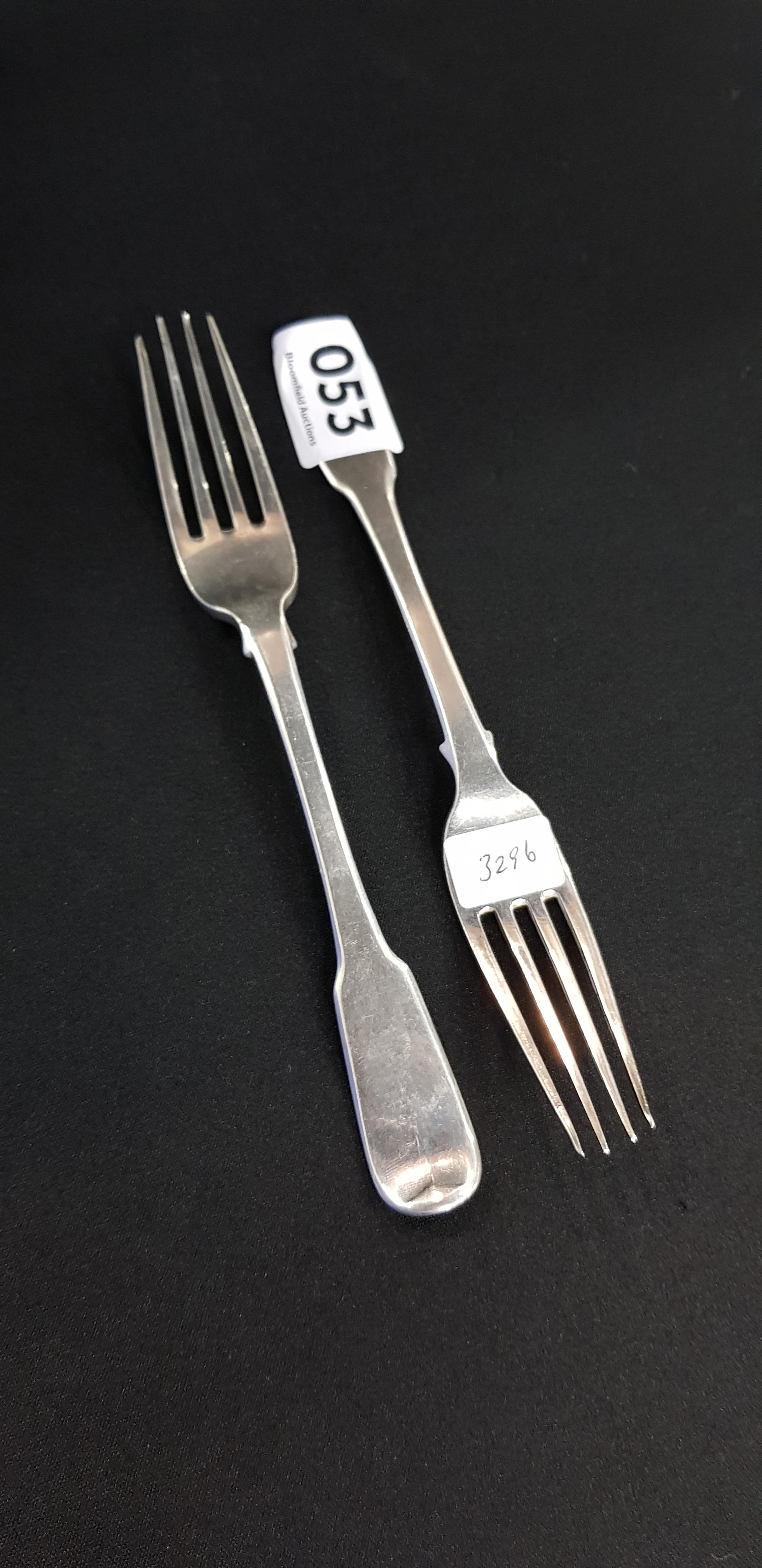 2 IRISH SILVER FORKS DUBLIN 1827/28 APPROX 82 GRAMS BY JAMES LE BASS