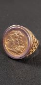 1968 GOLD SOVEREIGN IN 9 CARAT GOLD RING