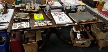 LARGE REGENCY MAHOGANY PEDESTAL TABLE