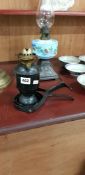 ANTIQUE SHIPS OIL LAMP WITH GIMBLE MOVEMENT BRACKET