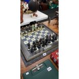 LORD OF THE RINGS CHESS SET