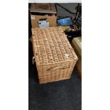 WICKER BASKET