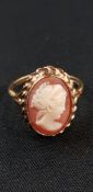 GOLD CAMEO RING
