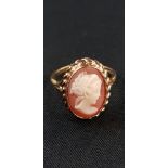 GOLD CAMEO RING