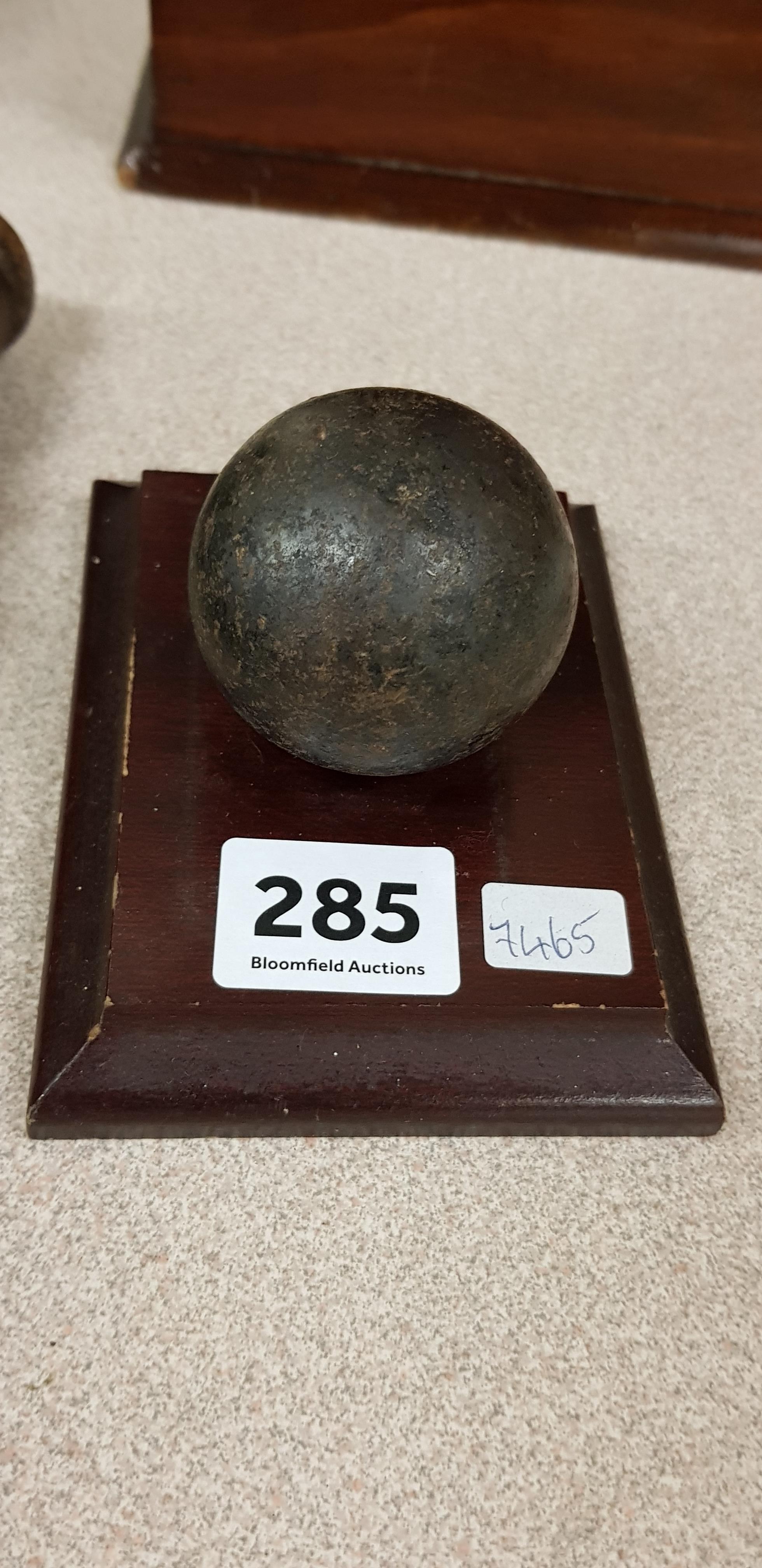 SMALL MOUNTED CANNON BALL