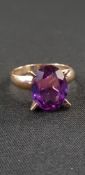 VINTAGE 9CT GOLD AND AMETHYST RING