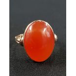 14CT GOLD AND CAUBACHON CORNELIAN RING