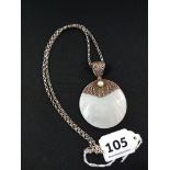 SILVER MOTHER OF PEARL PENDANT ON CHAIN