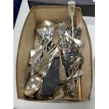 BOX OF SILVER PLATED CUTLERY