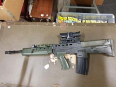 FULL METAL REPLICA ENFIELD SA80 L85A1 BULLPUP ASSAULT RIFLE USED BY BRITISH ARMY