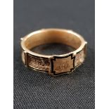 9CT GOLD & HAIR MOURNING RING WITH INSCRIPTION
