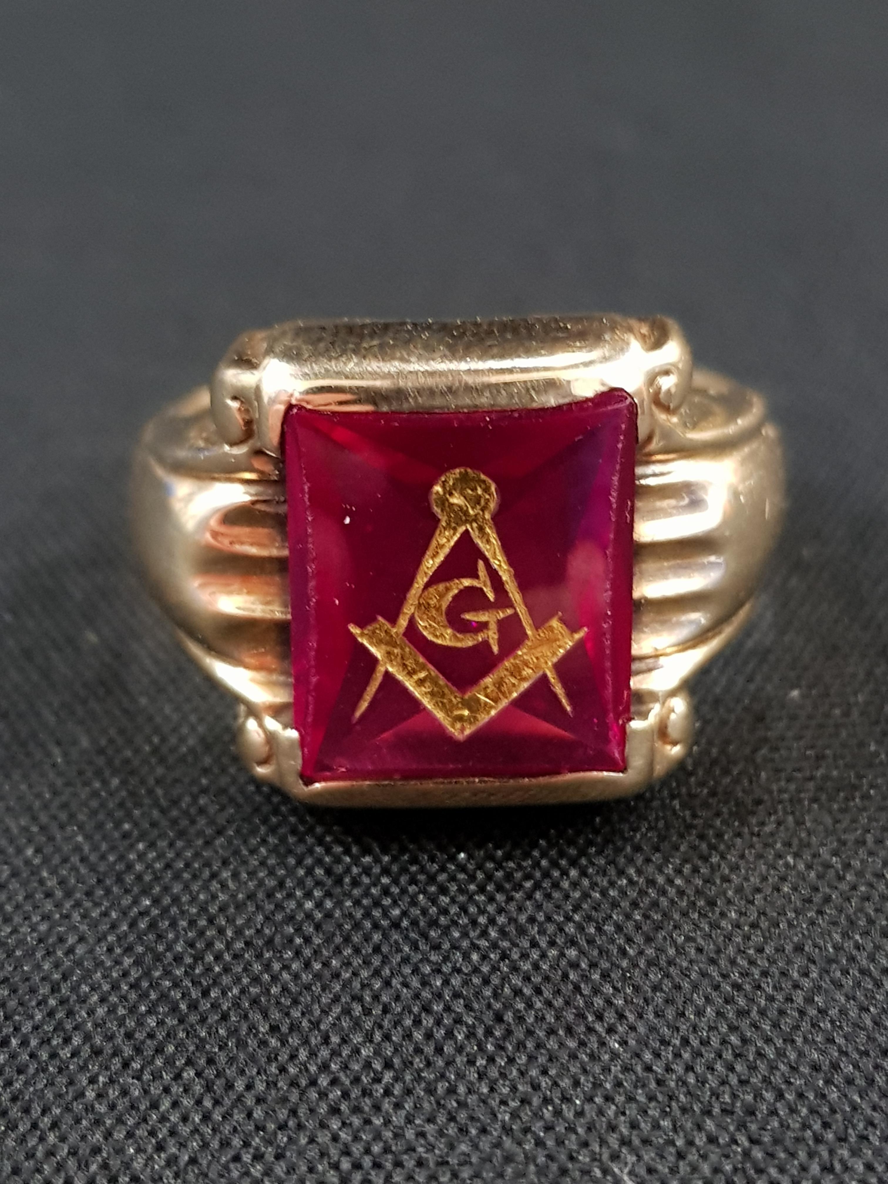 10CT GOLD MASONIC RING