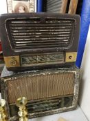 2 ANTIQUE BAKELITE RADIOS