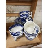 QUANTITY OF BLUE AND WHITE WARE