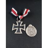 WW2 1939 GERMAN IRON CROSS & EASTERN FRONT MOISEN 1941/42 MEDAL