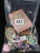 BAG LOT OF JEWELLERY