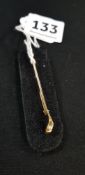 9CT GOLD AND PEARL GOLFING STICK PIN