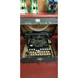 ANTIQUE CORONA TYPEWRITER