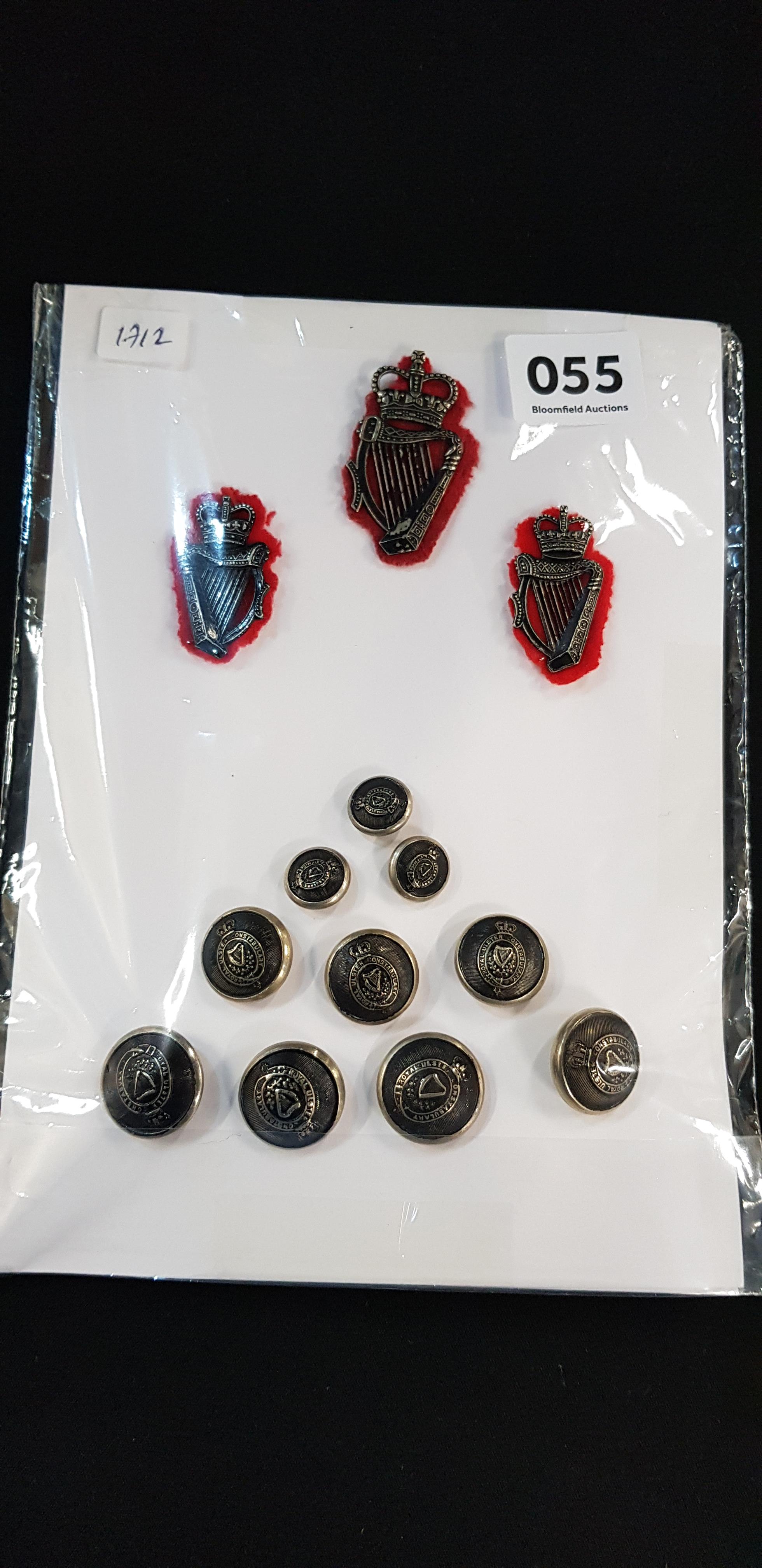 SET OF RUC BUTTONS AND BADGES