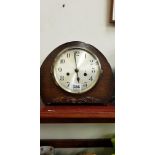 ANTIQUE WOODEN MANTLE CLOCK