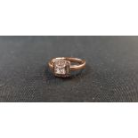 18 CARAT GOLD DIAMOND RING WITH CIRCA THIRD CARAT OF DIAMONDS