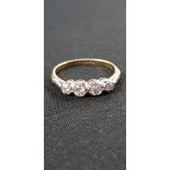 18 CARAT GOLD & PLATINUM SET 4 STONE DIAMOND RING WITH CIRCA 0.40 CARAT OF DIAMONDS