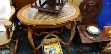 OVAL SIDE TABLE