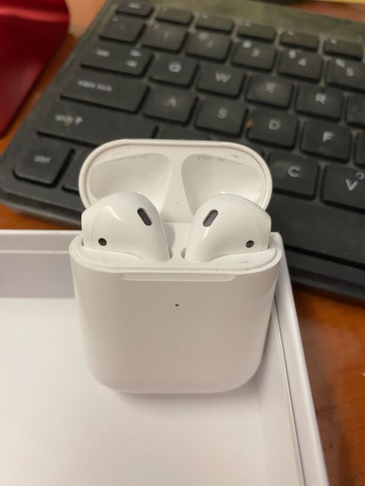 AirPods - Need some repair - Image 3 of 5