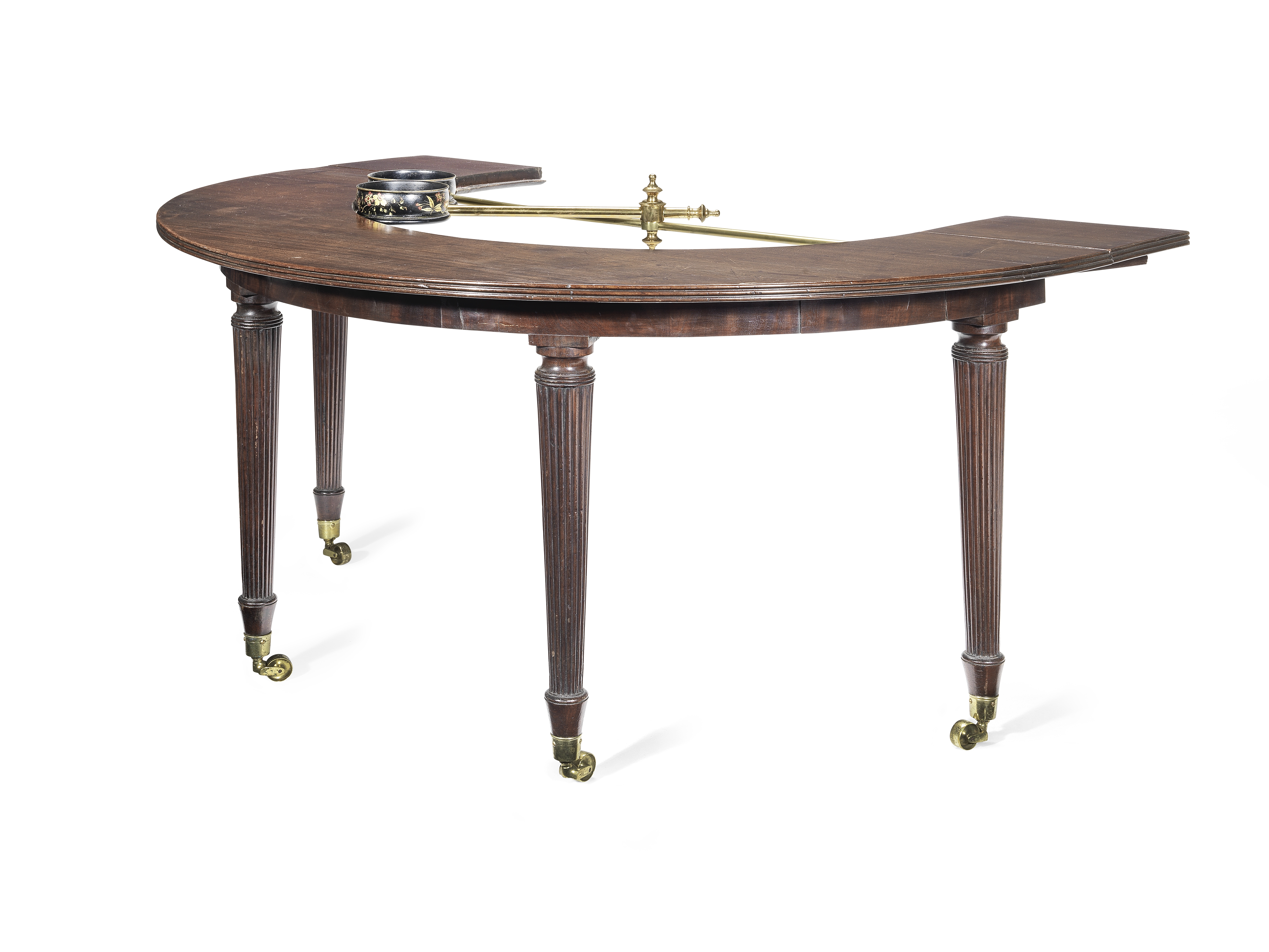 A Regency mahogany wine, hunt or social table in the manner of Gillows - Image 5 of 6