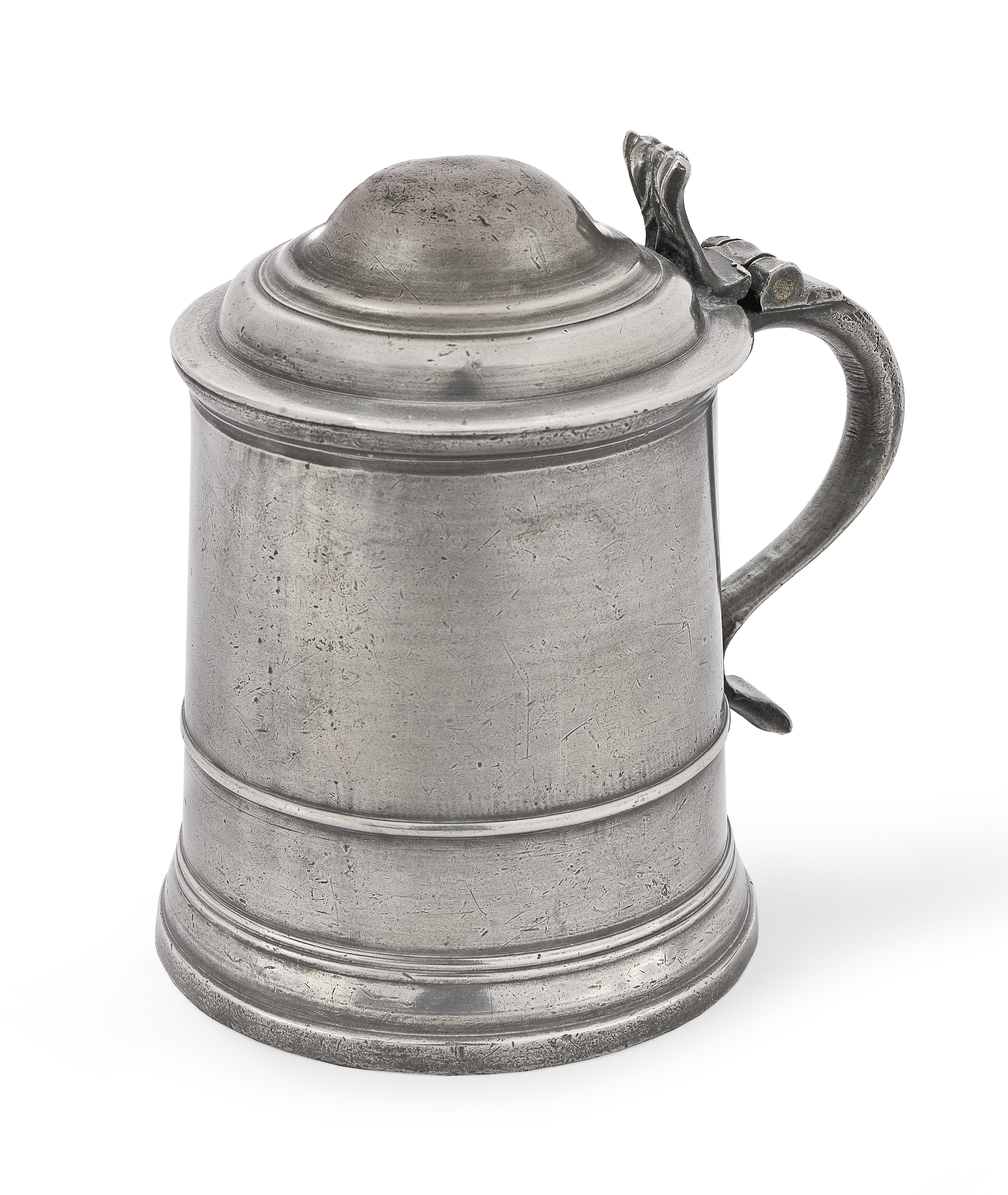 A George I pewter ale pint dome-lid tankard, circa 1720