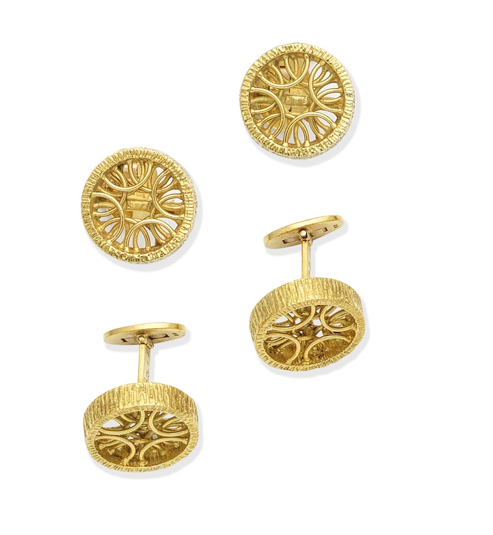 A pair of gold cufflinks, by David Thomas, 1972