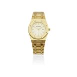 Audemars Piguet. An 18K gold mid-size quartz calendar bracelet watch Royal Oak, Ref: 56271BA/O/0...