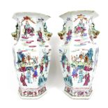 A mirrored pair of famille rose vases 19th century (2)