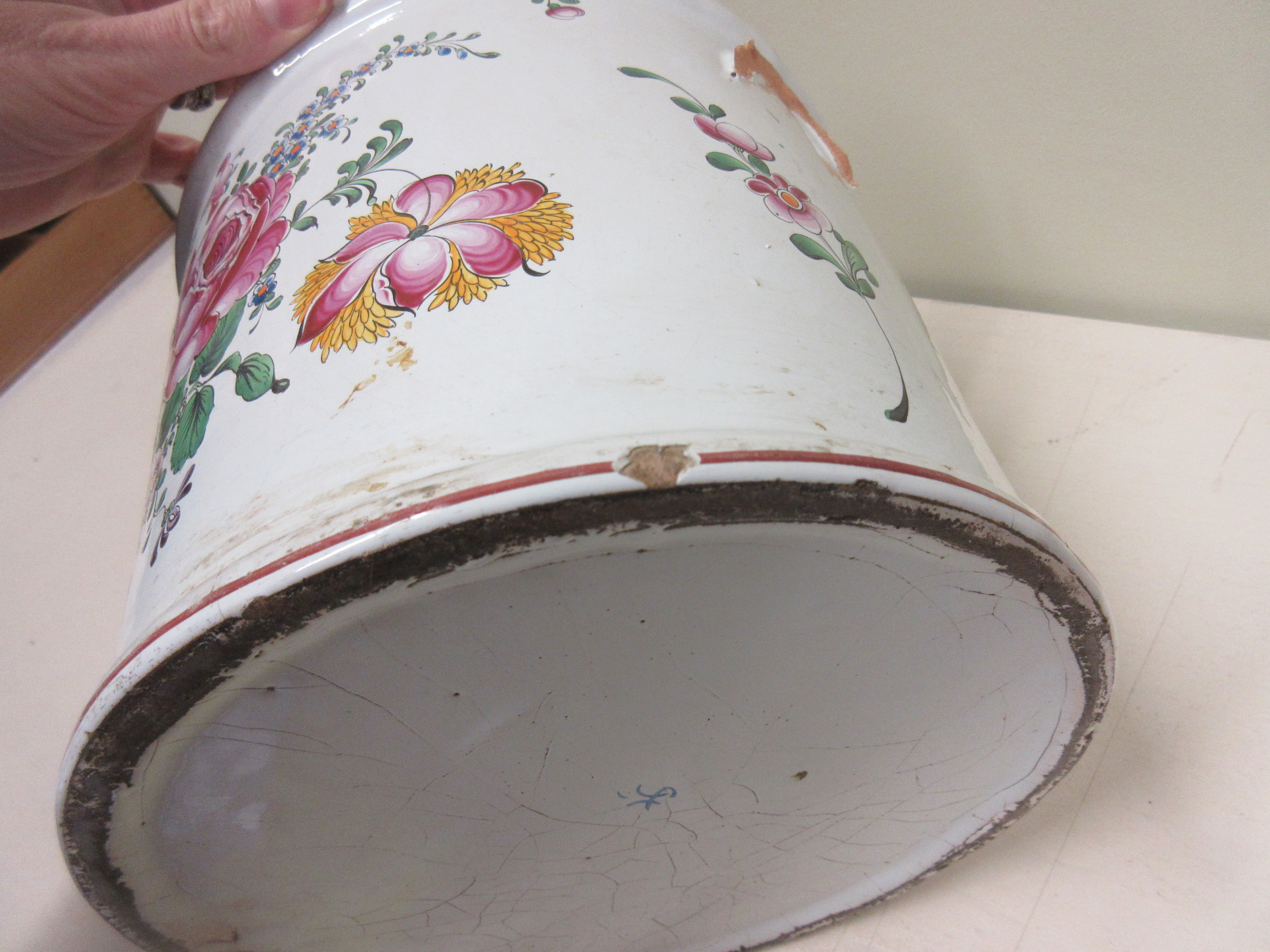 A Strasbourg faience large cylindrical wine cooler Circa 1770 - Image 4 of 8