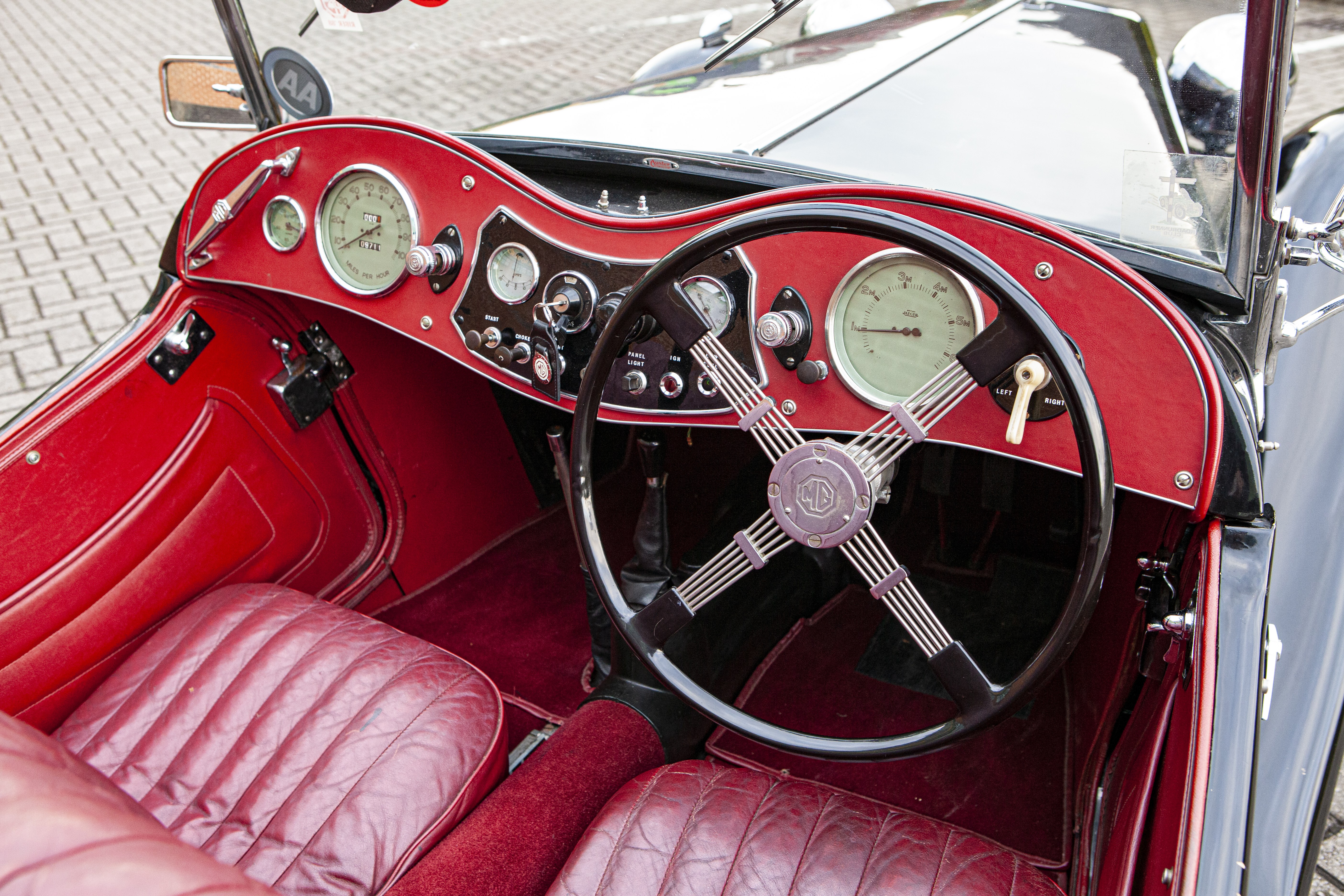 1949 MG TC Chassis no. TC8557 - Image 4 of 17