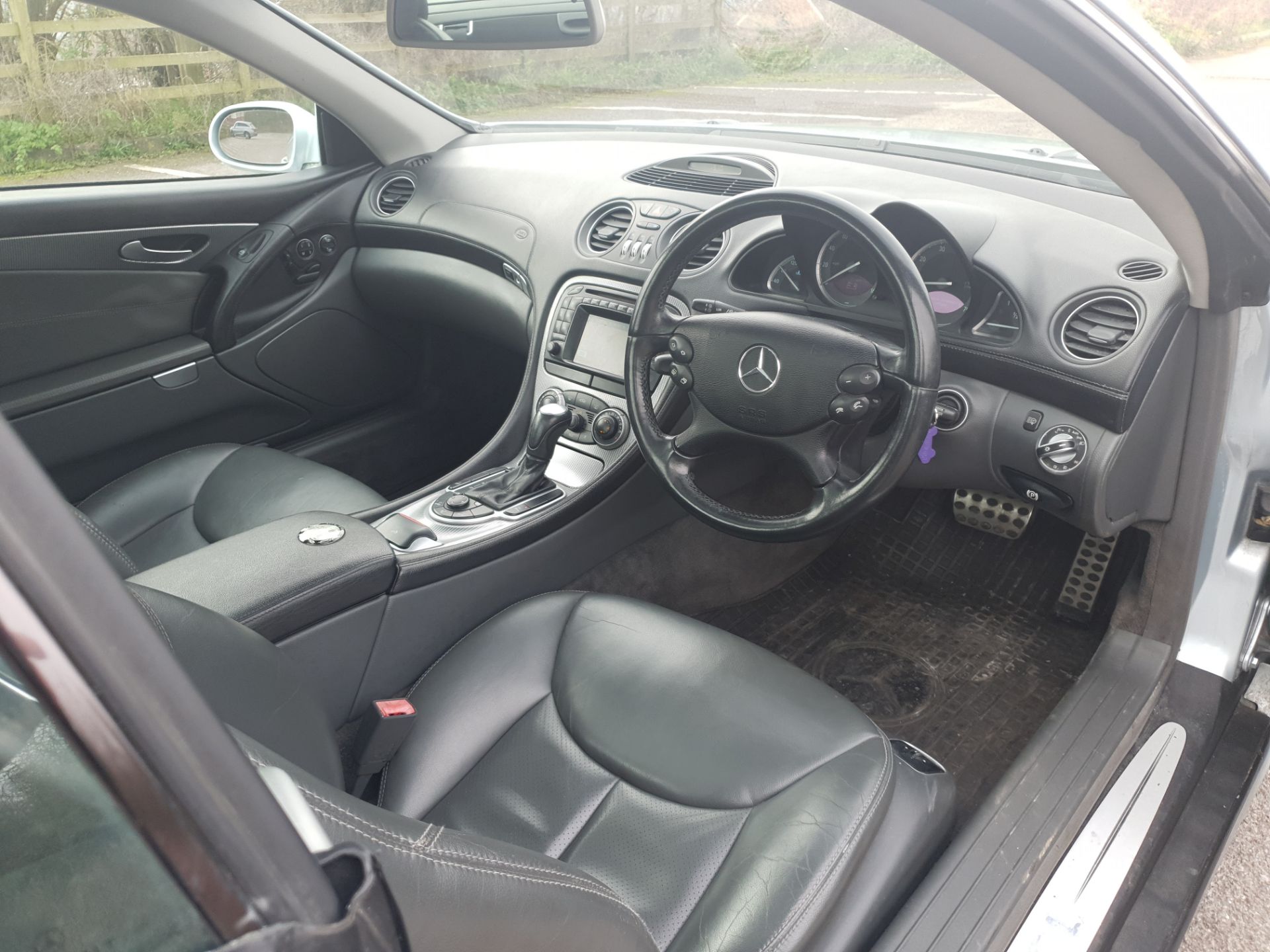 2003 Mercedes-Benz SL350 Automatic Sports Coupé Chassis no. WDB230467F057658 - Bild 6 aus 9