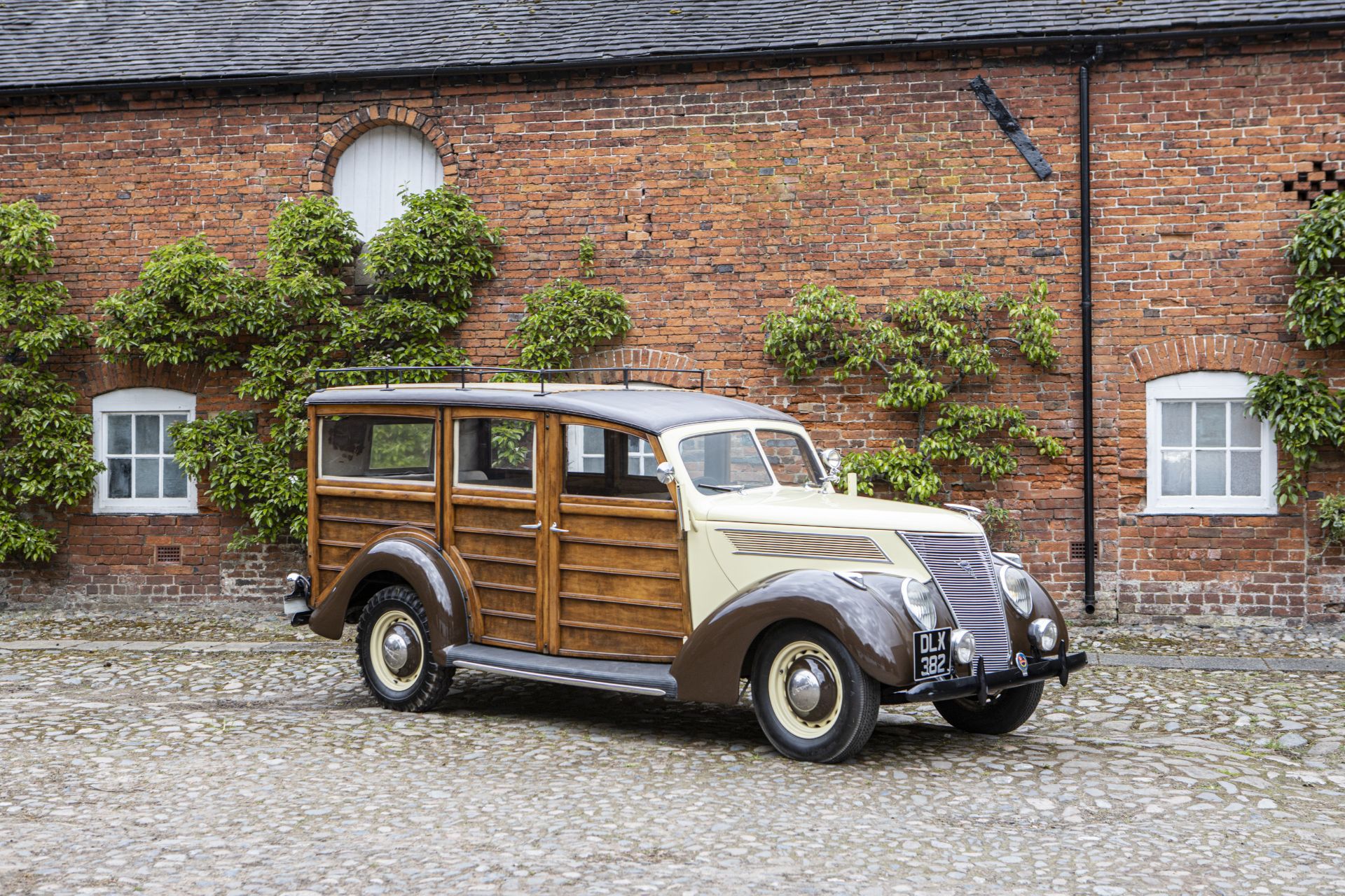 1937 Ford V8 'Woody' Station Wagon Chassis no. 790097 - Bild 18 aus 24