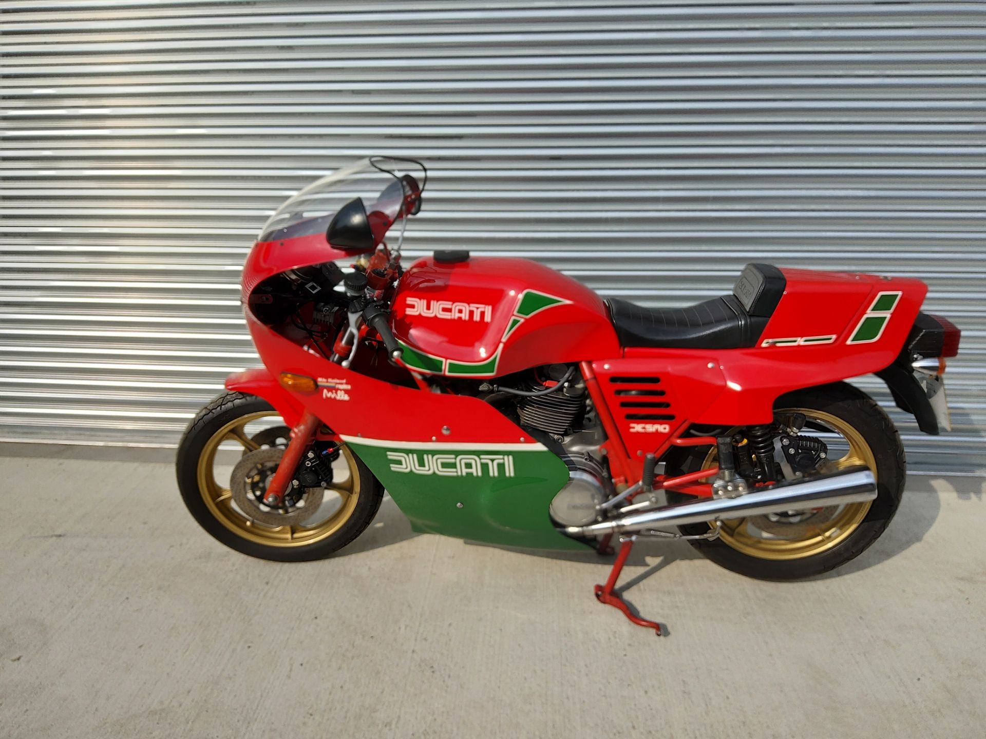 1986 Ducati 1,000cc Mike Hailwood Replica 'Mille' Frame no. ZDM1000R100700 Engine no. ZDM1000100905 - Bild 25 aus 28