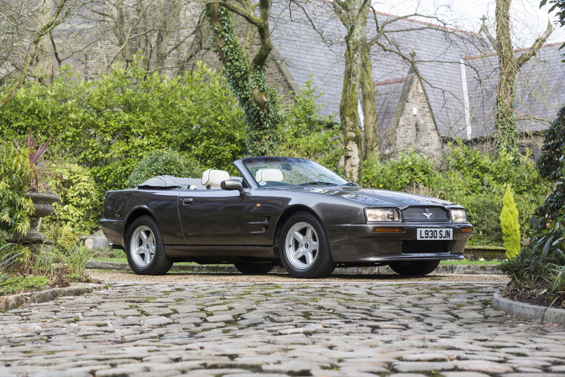 1993 Aston Martin Virage Volante Chassis no. SCFDAM1C6PBR60065