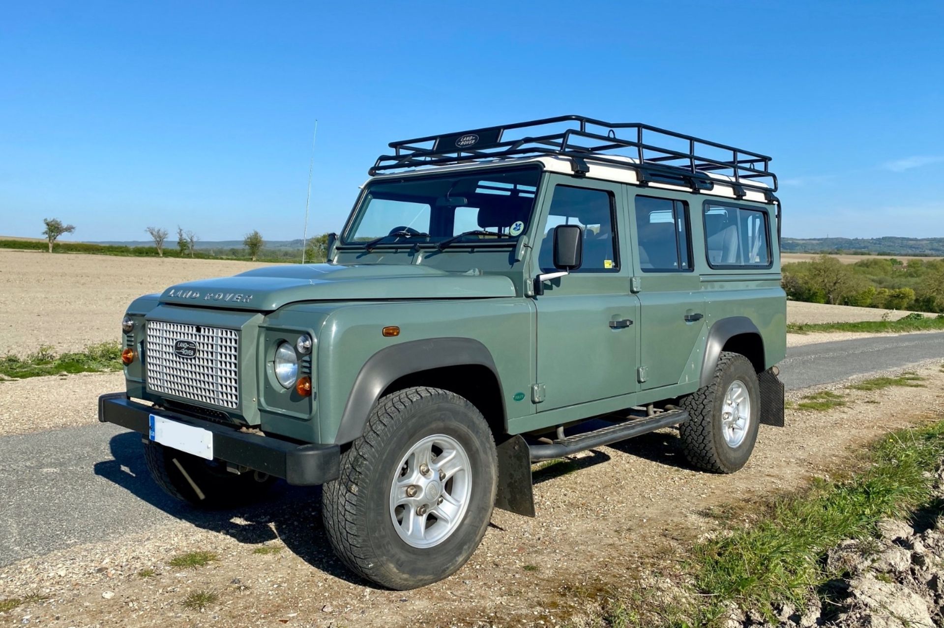 2009 Land Rover Defender 110 Chassis no. SALLDHMS7AA783007 - Bild 7 aus 13