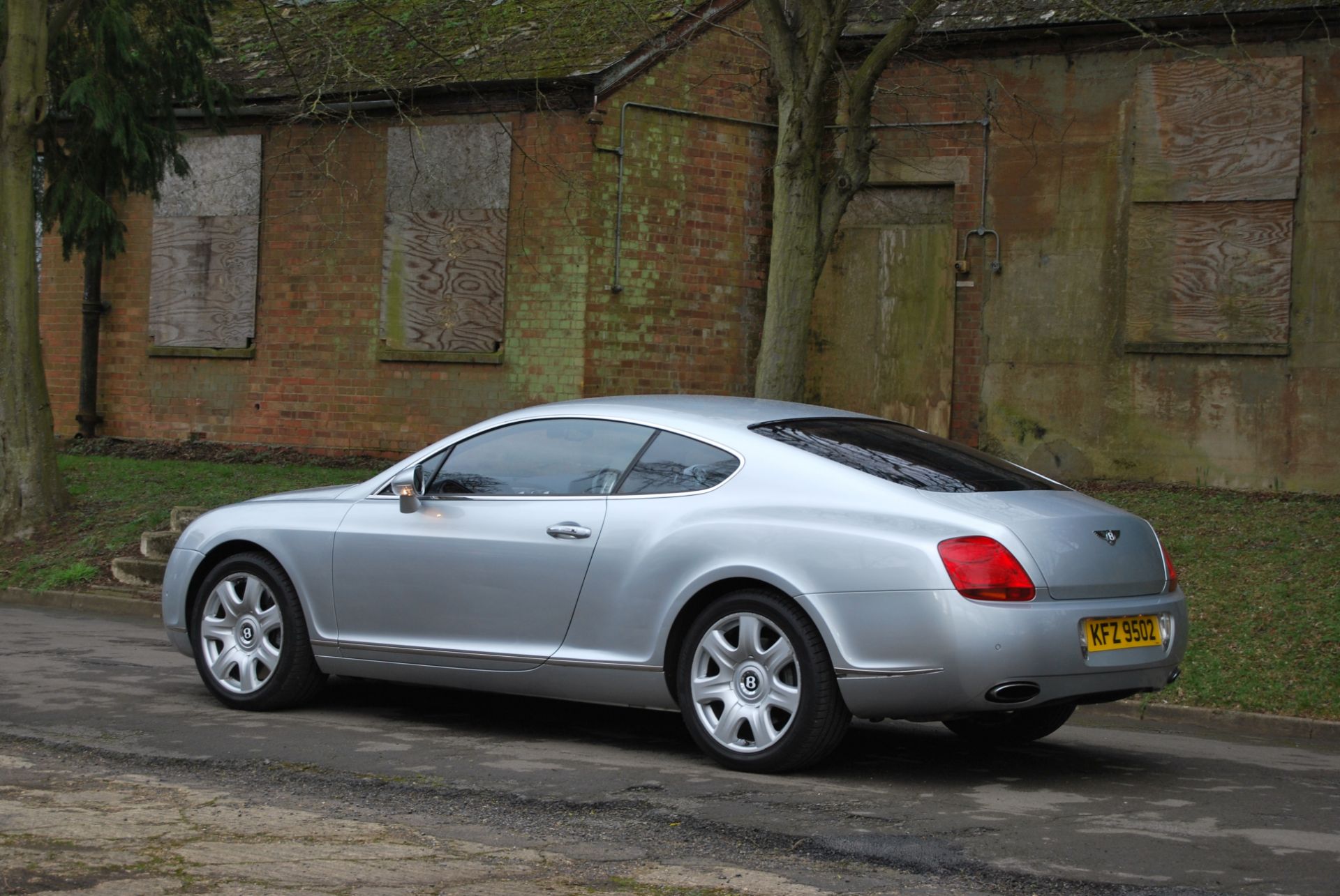 2004 Bentley Continental GT Chassis no. SCBCE63W34CO22664 - Bild 10 aus 11