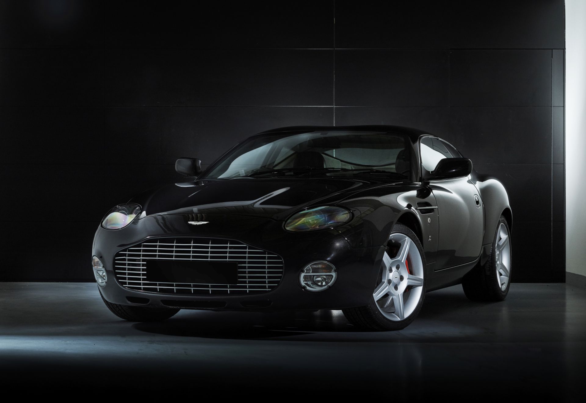 2004 Aston Martin DB7 Zagato Chassis no. SCFAE12323K700082