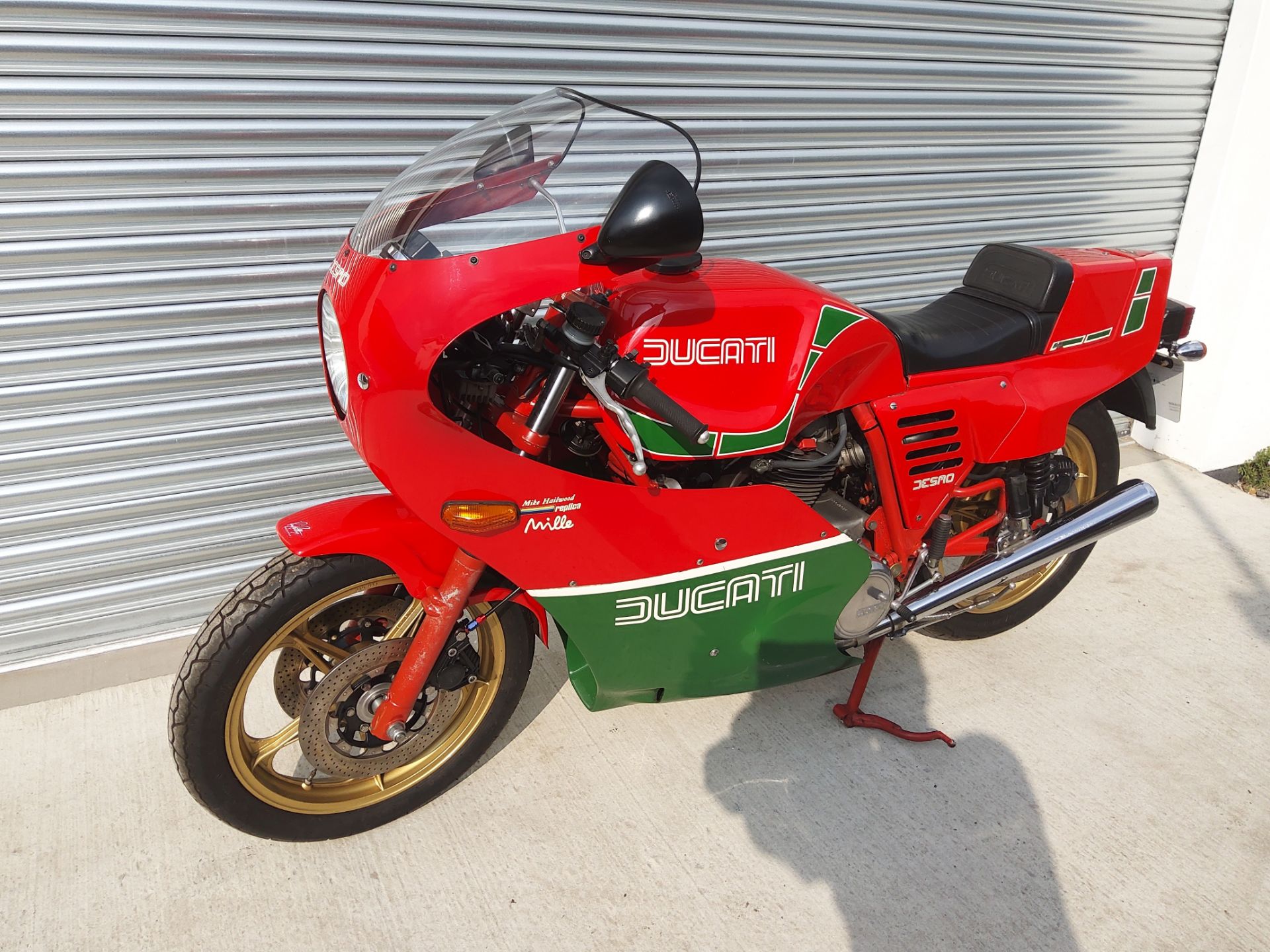 1986 Ducati 1,000cc Mike Hailwood Replica 'Mille' Frame no. ZDM1000R100700 Engine no. ZDM1000100905 - Bild 26 aus 28