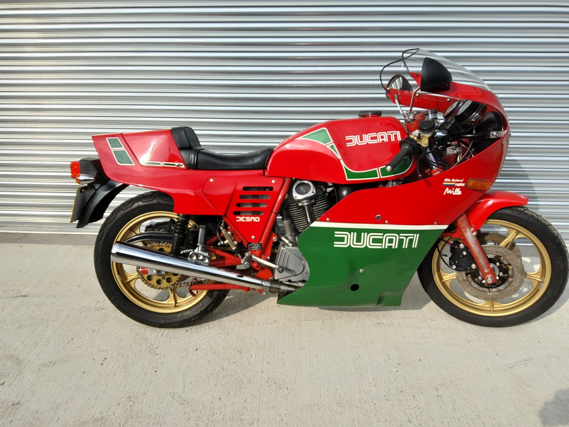 1986 Ducati 1,000cc Mike Hailwood Replica 'Mille' Frame no. ZDM1000R100700 Engine no. ZDM1000100905 - Bild 6 aus 28