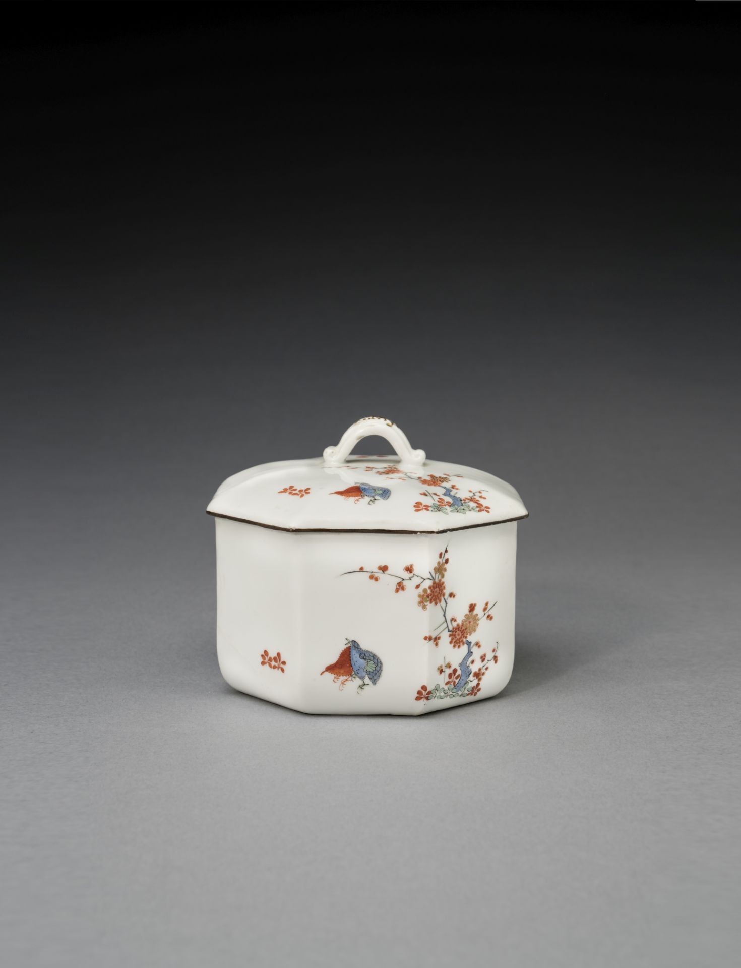 A Meissen octagonal sugar bowl and cover, circa 1735