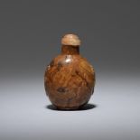 An amber snuff bottle Qing Dynasty (2)