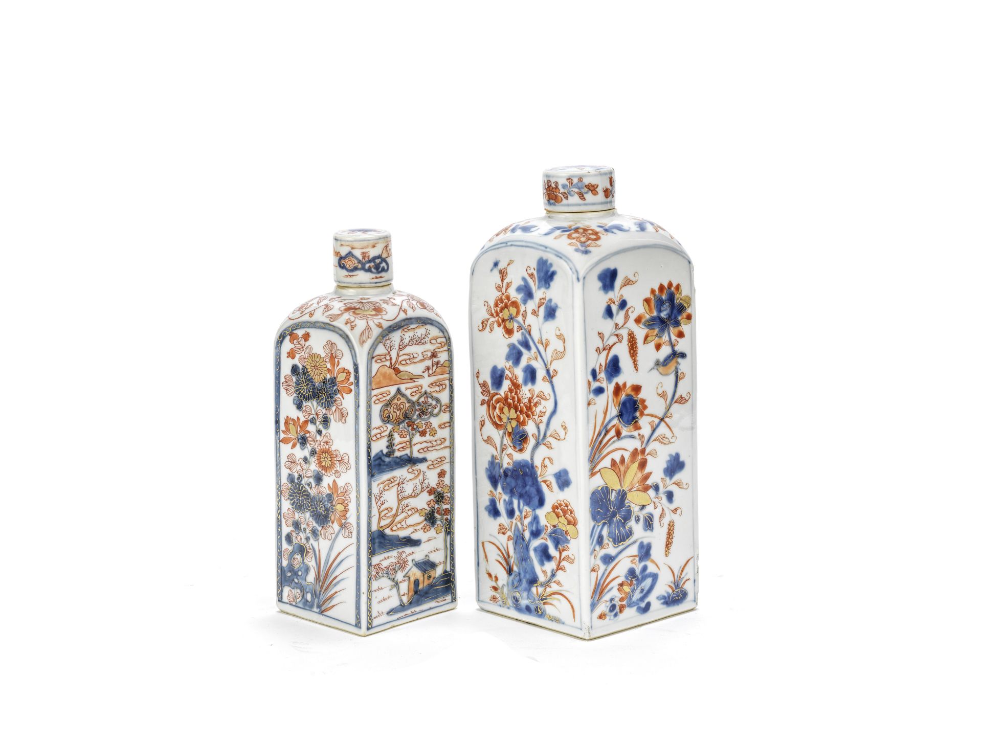 Two Chinese Imari gin bottles and covers 18th century (4)