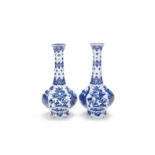 A pair of blue and white hexagonal bottle vases Kangxi (2)